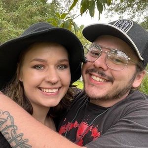 Meet your Posher, Selena